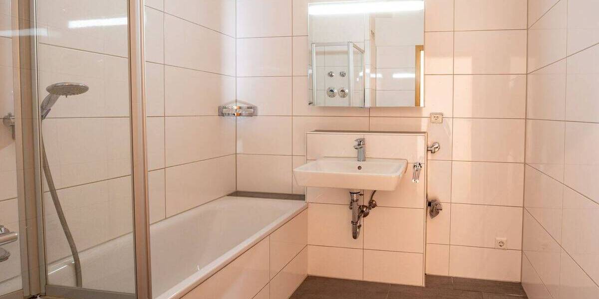 Etagenwohnung Konstanz Paradies - 2 Zimmer, 60 m&sup2;, 355.000&euro; | Angebot:26092996