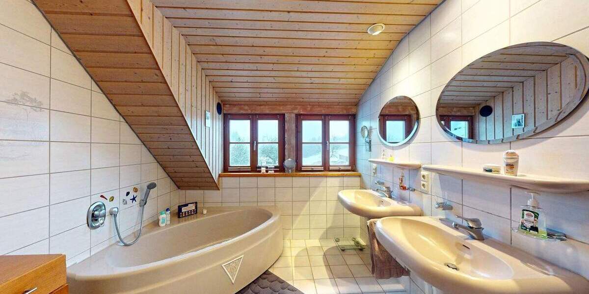 Mehrfamilienhaus, Wohnhaus Waldburg - 1 Zimmer, 390 m&sup2;, 950.000&euro; | Angebot:25665983