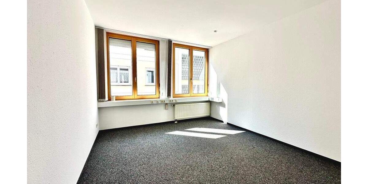 Gewerbeobjekt Tettnang - 6 Zimmer, 150 m&sup2;, 1.000&euro; | Angebot:25797400