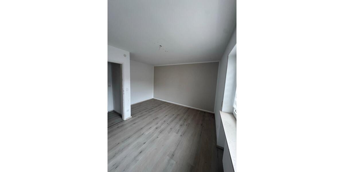 Etagenwohnung Weingarten - 3.5 Zimmer, 98 m&sup2;, 1.650&euro; | Angebot:25875434