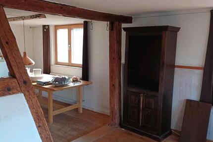 Haus Wilhelmsdorf - 7 Zimmer, 130 m&sup2;, 2.100&euro; | Angebot:25845678