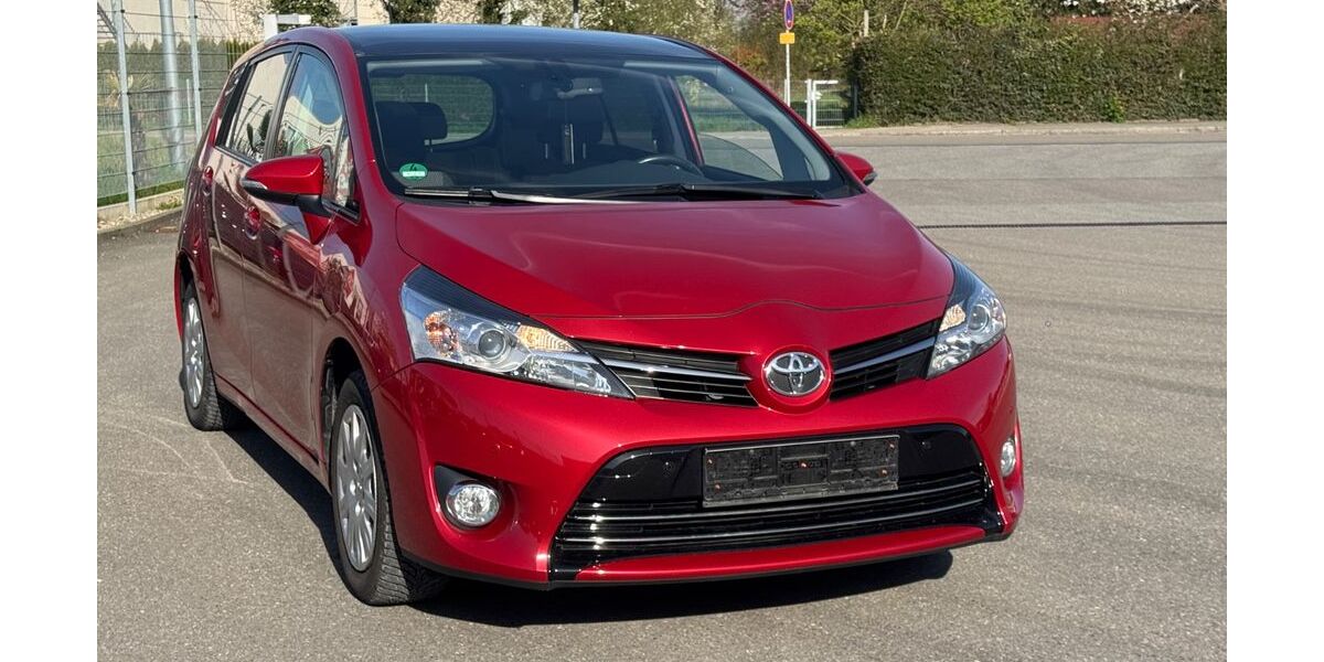 Toyota Verso 170.000 km 12.800 &euro; Meckenbeuren 88074