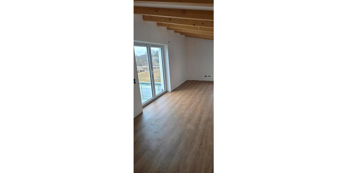 Dachgeschoßwohnung Ebenweiler - 3.5 Zimmer, 130 m&sup2;, 1.690&euro; | Angebot:25591087