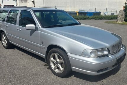 Volvo V70 215.000 km 5.899 &euro; Friedrichshafen 88046