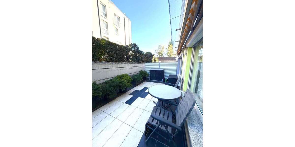 Etagenwohnung Friedrichshafen Hofen - 2.5 Zimmer, 65 m&sup2;, 1.000&euro; | Angebot:27742452
