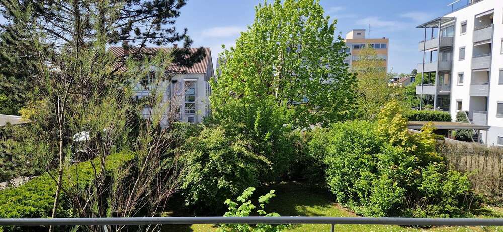 Etagenwohnung Konstanz Petershausen-West - 4 Zimmer, 90 m&sup2;, 1.950&euro; | Angebot:26884429