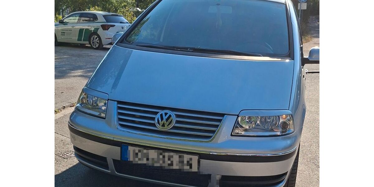 VW Sharan 176.000 km 5.300 &euro; konstanz 78467