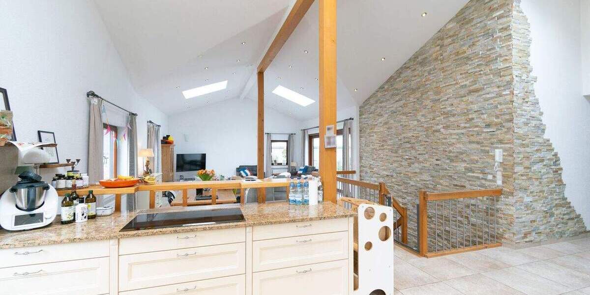 Einfamilienhaus Tettnang - 8 Zimmer, 270 m&sup2;, 2.900&euro; | Angebot:25726019