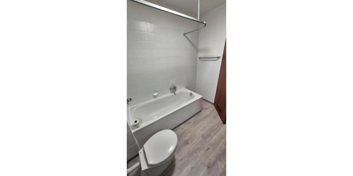 Hochparterre Weingarten - 2 Zimmer, 60 m&sup2;, 1.150&euro; | Angebot:25428450