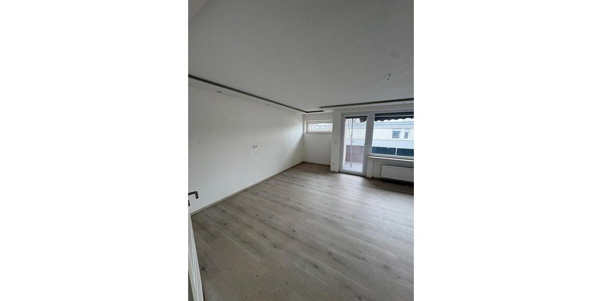 Etagenwohnung Weingarten - 3.5 Zimmer, 98 m&sup2;, 1.650&euro; | Angebot:25875434