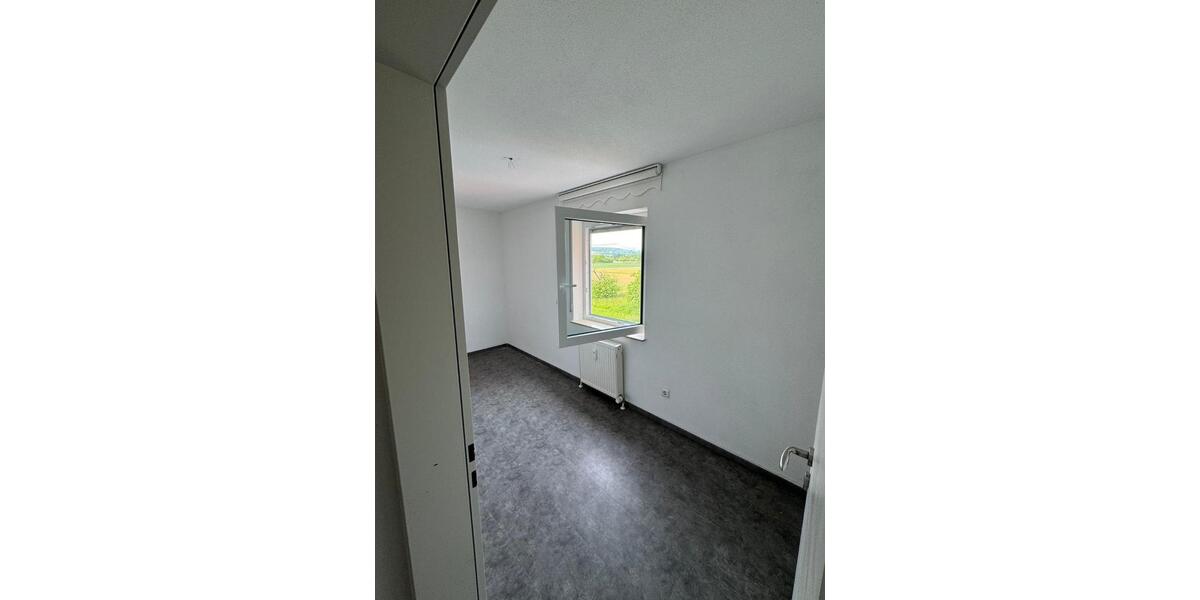 Etagenwohnung Salem - 4 Zimmer, 83 m&sup2;, 1.200&euro; | Angebot:26616088