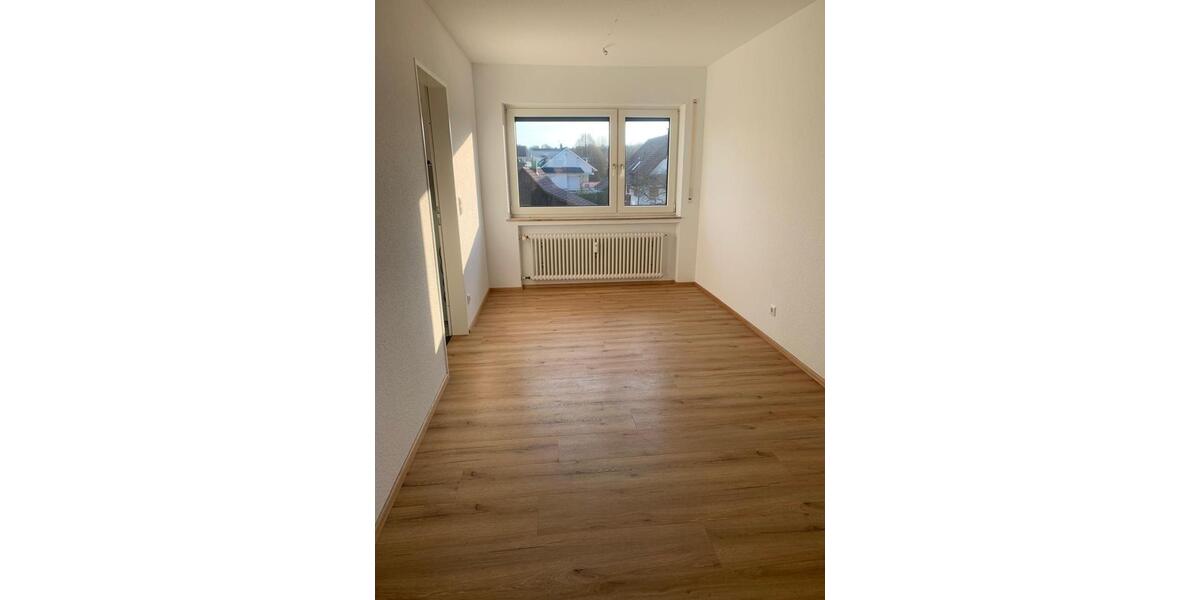 Etagenwohnung Friedrichshafen Allmannsweiler - 3 Zimmer, 94 m&sup2;, 1.090&euro; | Angebot:25942006