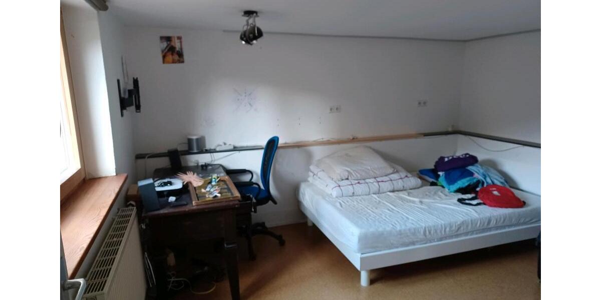 Bauernhaus, Landhaus Wilhelmsdorf - 7 Zimmer, 130 m&sup2;, 2.100&euro; | Angebot:25845678