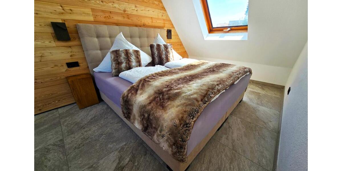 Dachgeschoßwohnung Meersburg - 2 Zimmer, 52 m&sup2;, 349.000&euro; | Angebot:27077312
