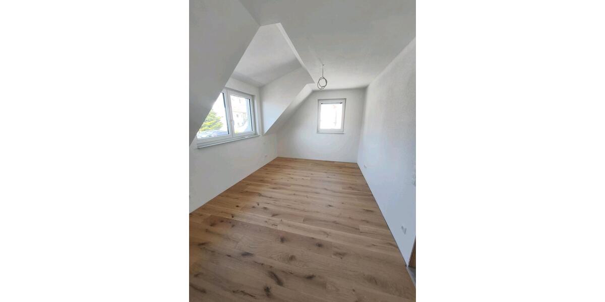 Dachgeschoßwohnung Horgenzell - 2.5 Zimmer, 71 m&sup2;, 1.450&euro; | Angebot:26522086