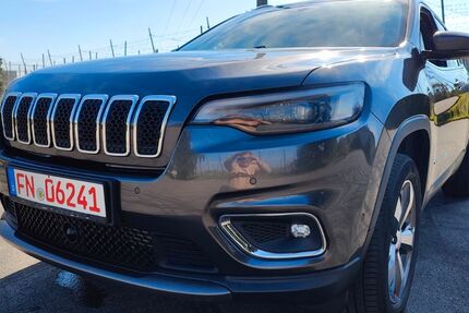 Jeep Cherokee 185.000 km 13.990 &euro; Tettnang 88069