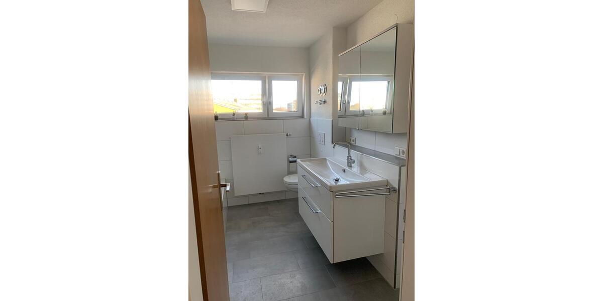 Etagenwohnung Friedrichshafen Allmannsweiler - 3 Zimmer, 94 m&sup2;, 1.090&euro; | Angebot:25942006