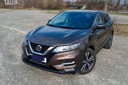Nissan Qashqai 33.500 km 15.300 &euro; Friedrichshafen 88046