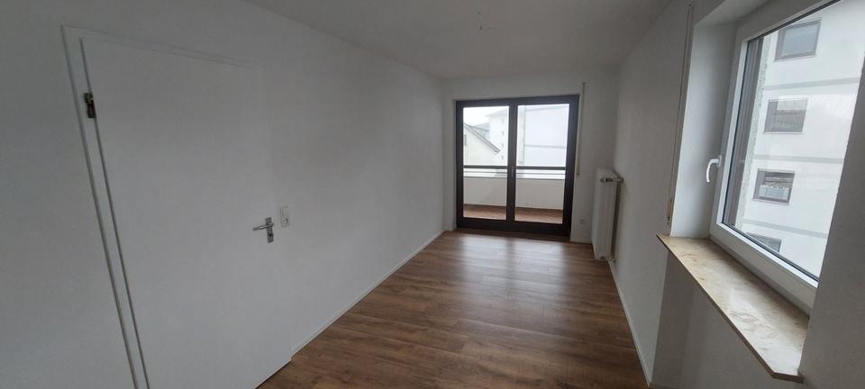Etagenwohnung Markdorf - 5 Zimmer, 135 m&sup2;, 1.600&euro; | Angebot:25977734