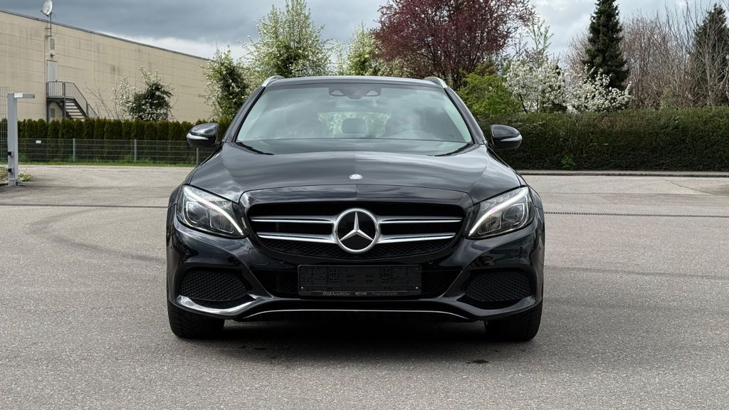 Mercedes-Benz C 250 133.359 km 17.990 &euro; Meckenbeuren 88074
