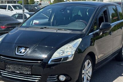 Peugeot 5008 163.000 km 2.890 &euro; Meckenbeuren 88074