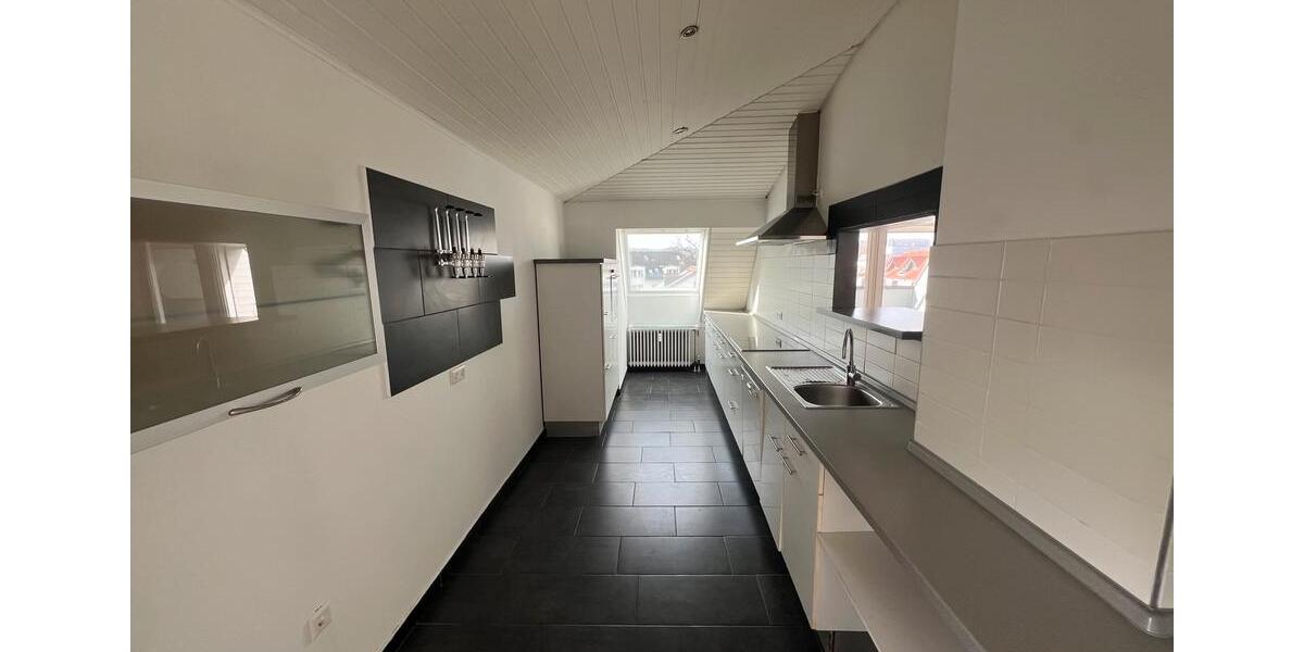 Dachgeschoßwohnung Ravensburg - 3.5 Zimmer, 102 m&sup2;, 438.000&euro; | Angebot:25630237