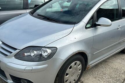 VW Golf 157.726 km 2.790 &euro; Friedrichshafen 88045
