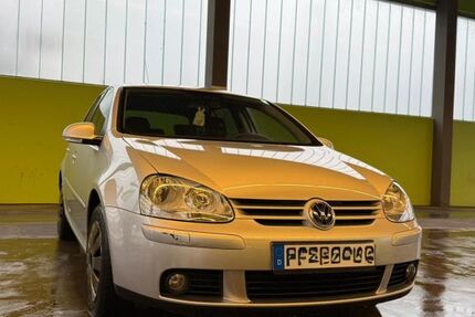 VW Golf 130.000 km 4.300 &euro; Friedrichshafen 88045
