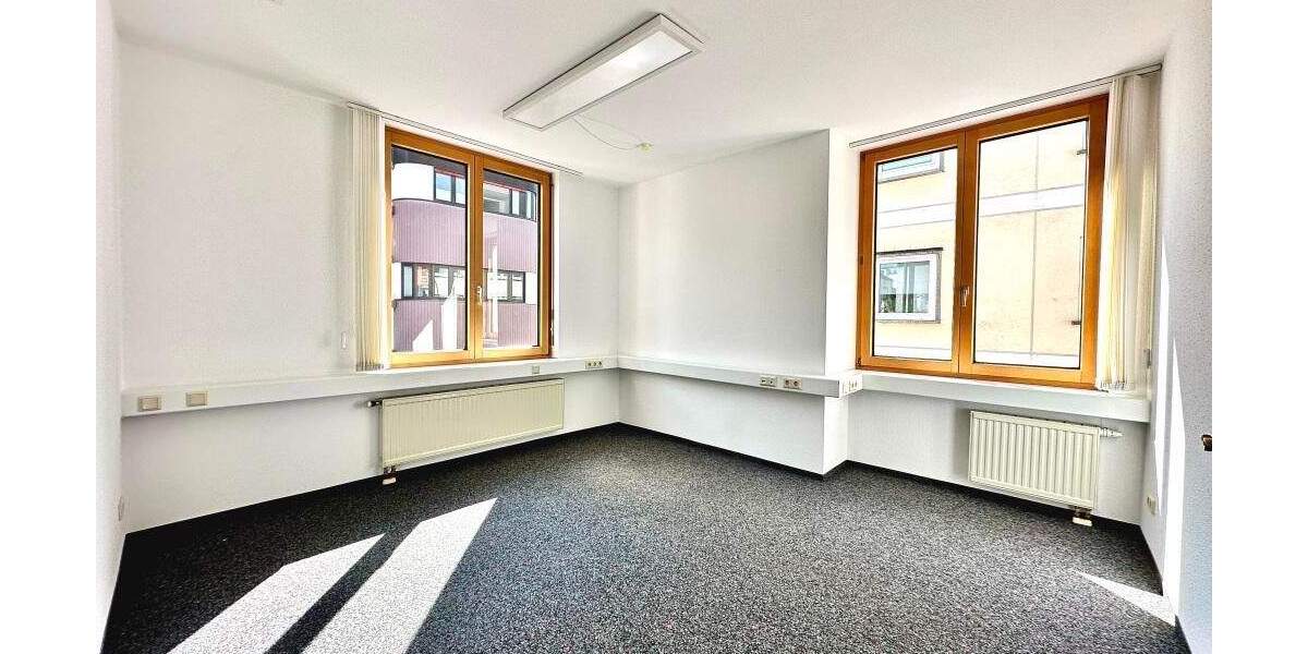 Gewerbeobjekt Tettnang - 6 Zimmer, 150 m&sup2;, 1.000&euro; | Angebot:25797400