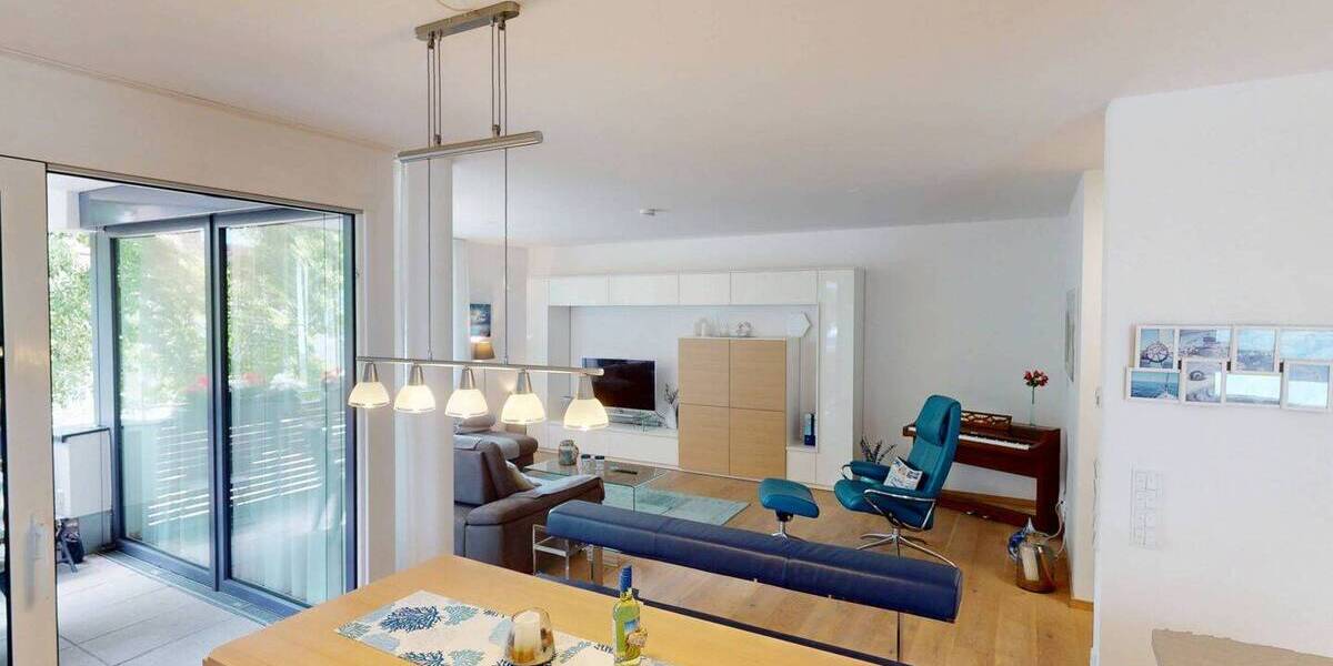 Etagenwohnung Friedrichshafen Zeppelindorf - 3 Zimmer, 101 m&sup2;, 1.690&euro; | Angebot:26891616