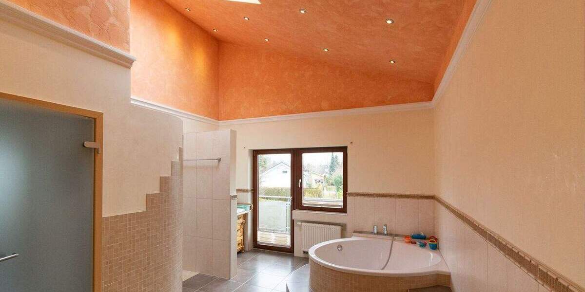 Einfamilienhaus Tettnang - 8 Zimmer, 270 m&sup2;, 2.900&euro; | Angebot:25726019