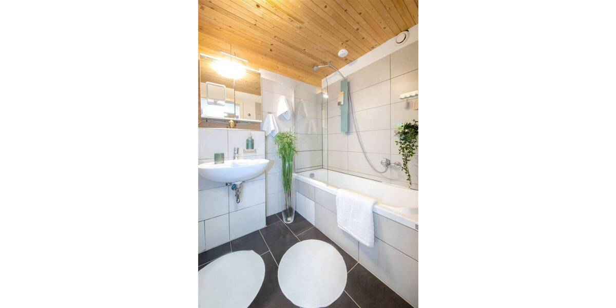Etagenwohnung Überlingen - 3 Zimmer, 80 m&sup2;, 1.180&euro; | Angebot:26786847