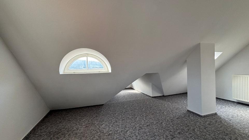 Dachgeschoßwohnung Uhldingen-Mühlhofen Mühlhofen - 3 Zimmer, 84 m&sup2;, 1.200&euro; | Angebot:25085107