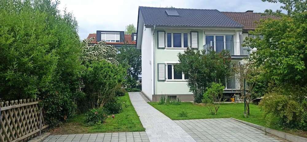 Einfamilienhaus Meersburg - 5.5 Zimmer, 130 m&sup2;, 2.090&euro; | Angebot:27032411