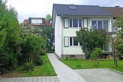 Haus Meersburg - 5.5 Zimmer, 130 m&sup2;, 2.090&euro; | Angebot:27032411