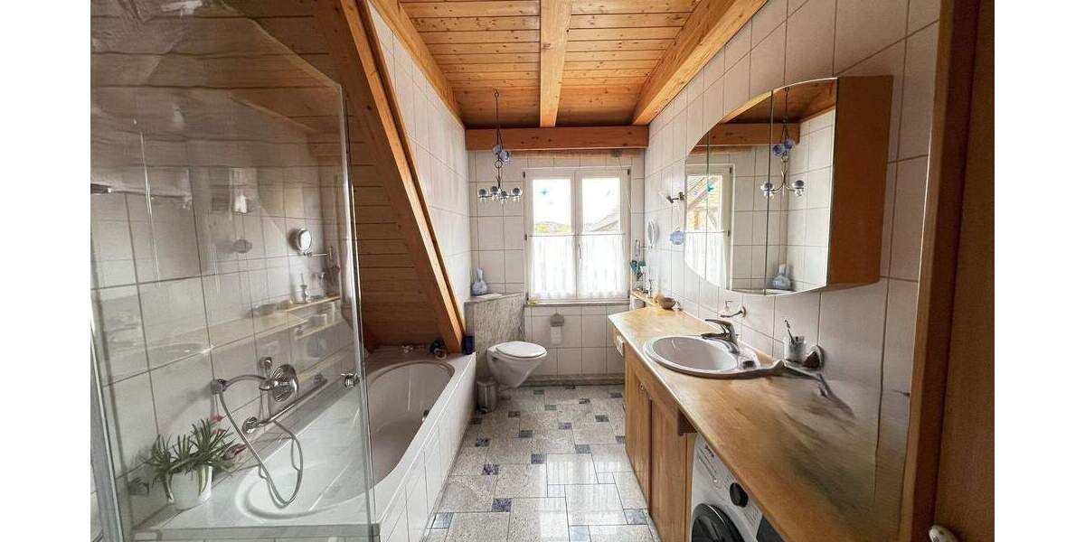 Mehrfamilienhaus, Wohnhaus Illmensee - 7 Zimmer, 240 m&sup2;, 875.000&euro; | Angebot:25729357