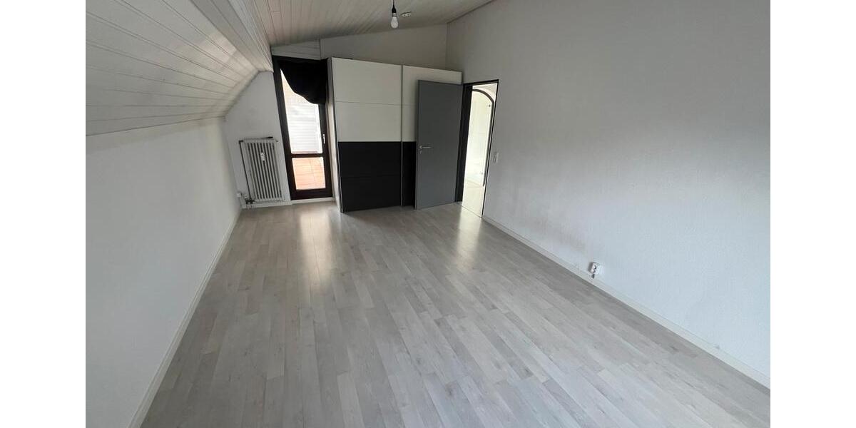 Dachgeschoßwohnung Ravensburg Eschach - 3.5 Zimmer, 102 m&sup2;, 419.000&euro; | Angebot:26391820