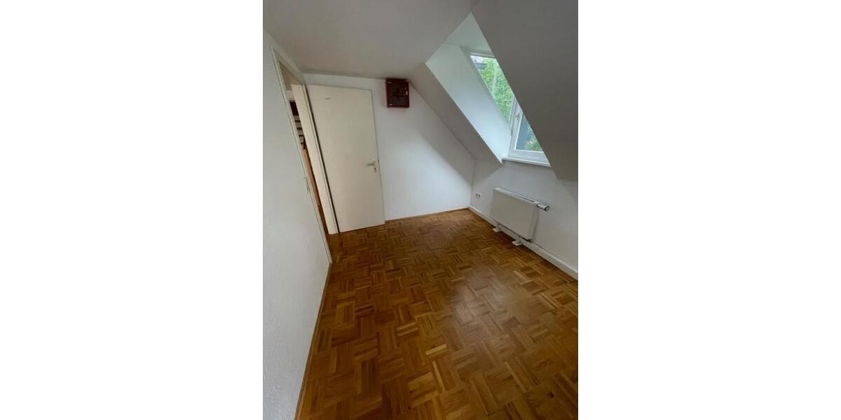 Dachgeschoßwohnung Ravensburg - 3 Zimmer, 80 m&sup2;, 1.400&euro; | Angebot:25306804