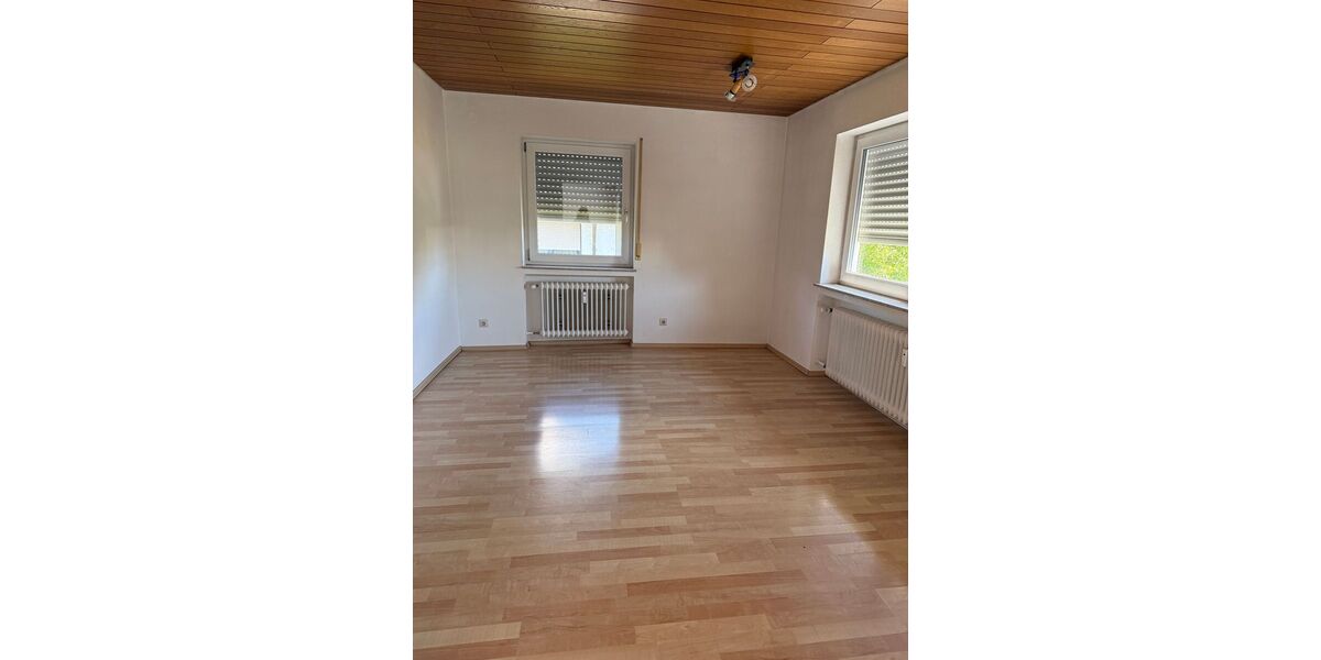 Gepflegte 4,5 Zi-Whng. mit Balkon in Unterankenreute - Appartement Schlier | Angebot:26633640