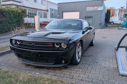 Dodge Challenger 124.000 km 22.000 &euro; Lindau 88131