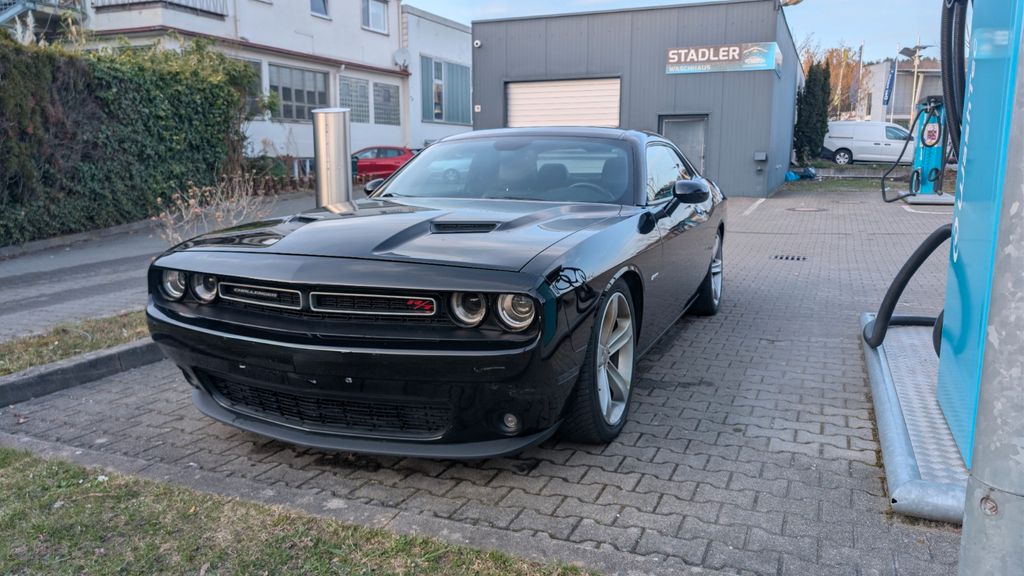 Dodge Challenger 124.000 km 22.000 &euro; Lindau 88131