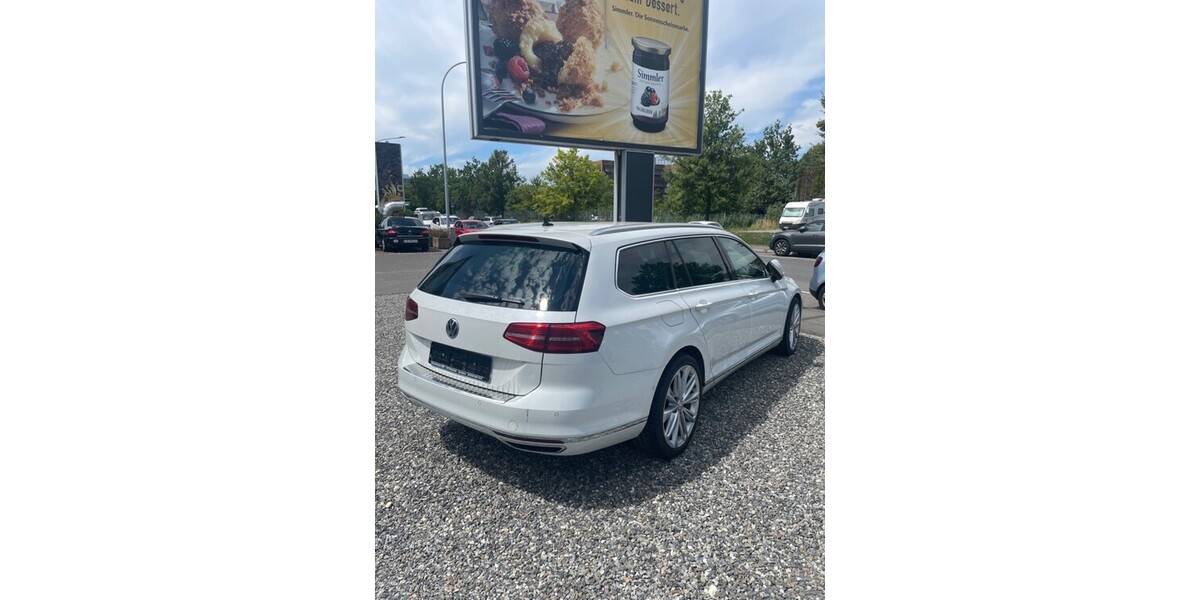VW Passat Variant 62.260 km 25.999 &euro; Konstanz 78462