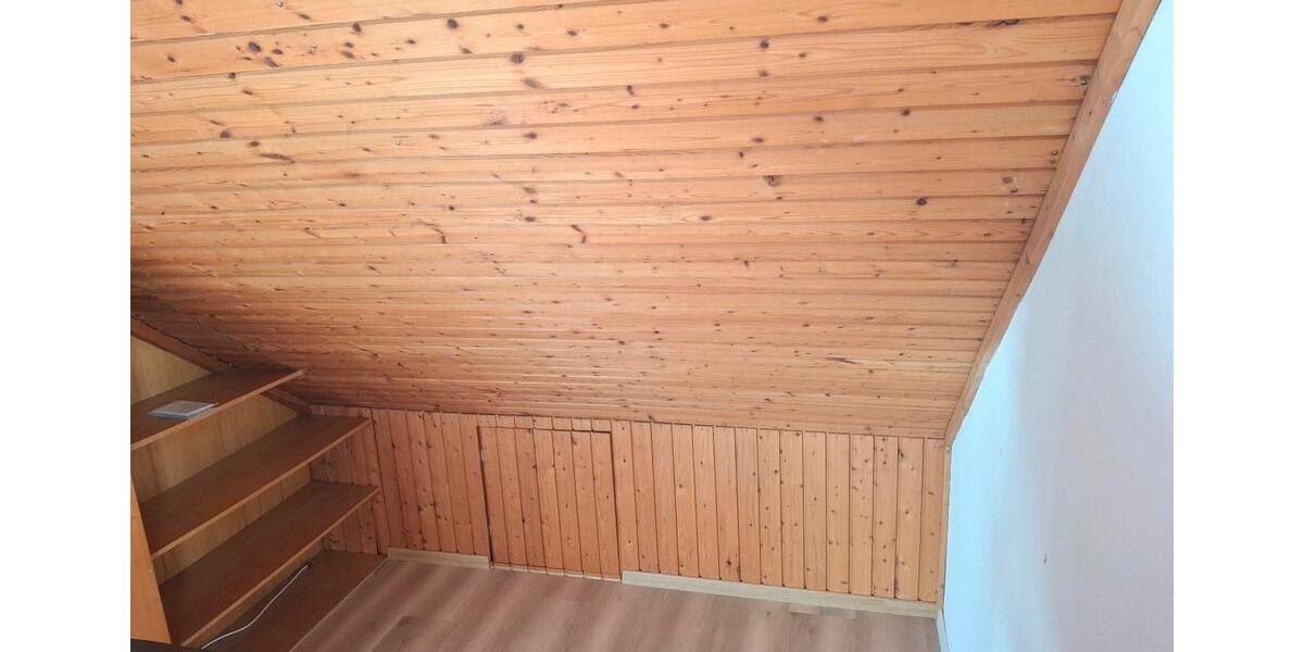 Dachgeschoßwohnung Salem - 3 Zimmer, 45 m&sup2;, 880&euro; | Angebot:25824879
