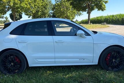 Porsche Macan 30.000 km 84.749 &euro; Tettnang 88069