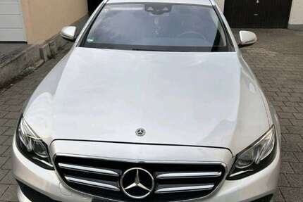 Mercedes-Benz 220 60.600 km 30.900 &euro; Friedrichshafen 88045