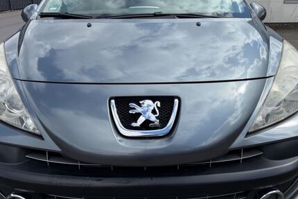 Peugeot 207 143.000 km 2.990 &euro; Meckenbeuren 88074