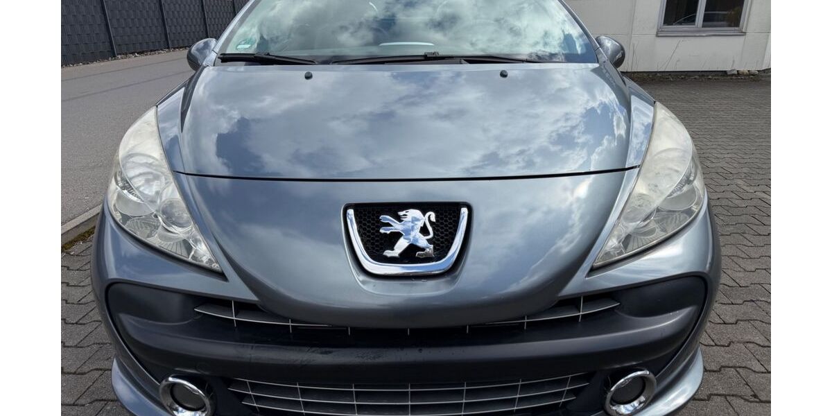 Peugeot 207 143.000 km 2.990 &euro; Meckenbeuren 88074