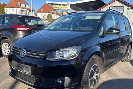 VW Touran 131.000 km 7.990 &euro; Friedrichshafen 88045