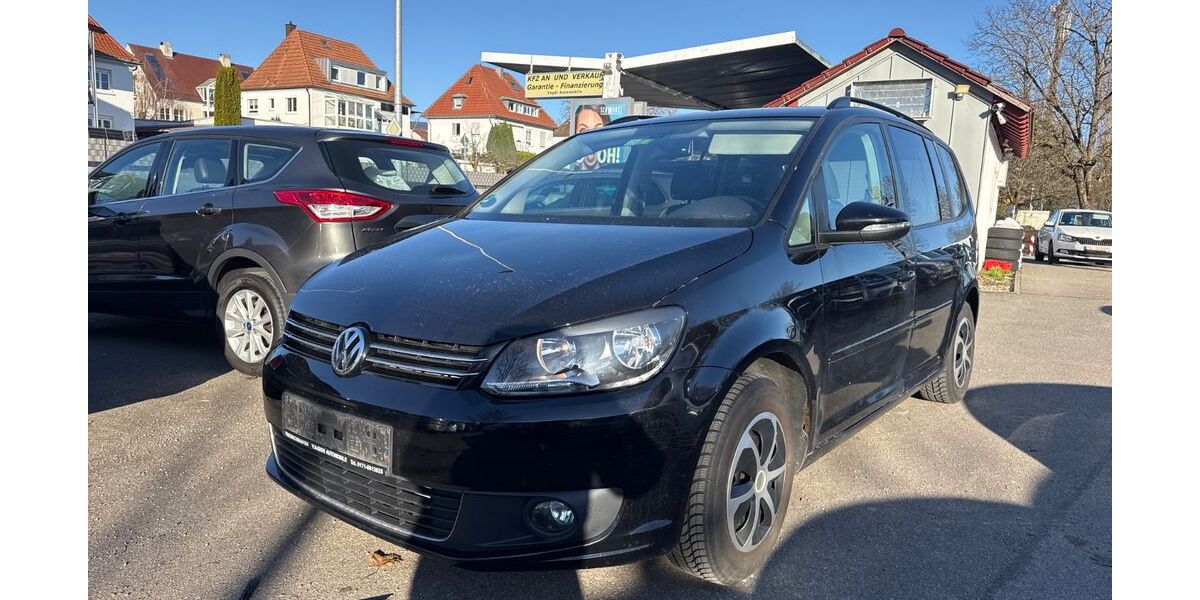 VW Touran 131.000 km 7.990 &euro; Friedrichshafen 88045