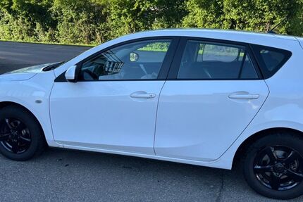 Mazda 3 114.000 km 4.950 &euro; Markdorf 88677